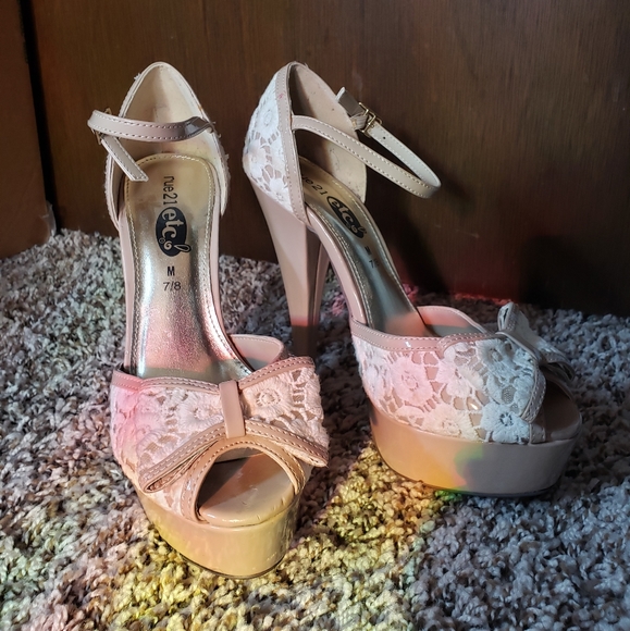 Tank Heels - Picture 1 of 4